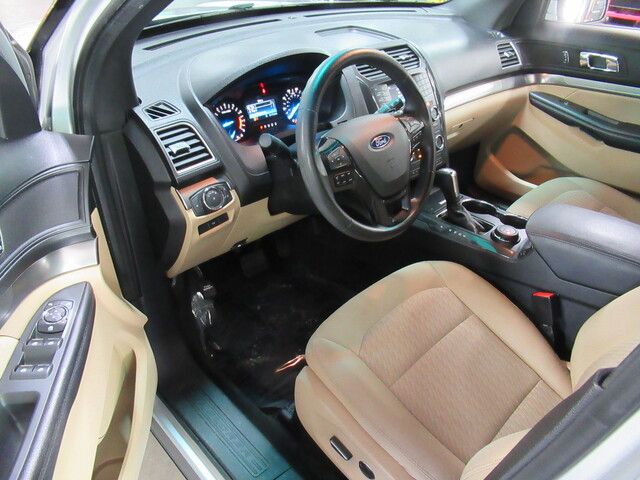 2017 Ford Explorer Base