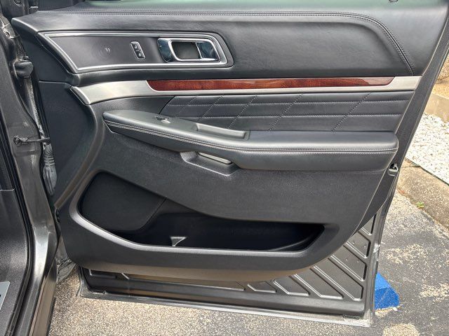 2017 Ford Explorer Platinum | San Antonio, TX | Clear Choice Automotive South 2017 Ford Explorer Platinum | San Antonio, TX | Clear Choice Automotive South