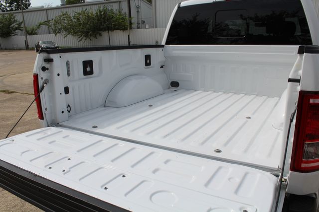 2017 Ford F-150 Crew Cab 4X4 XLT | Irving, Texas | Lonestar Automart Inc. 2017 Ford F-150 Crew Cab 4X4 XLT | Irving, Texas | Lonestar Automart Inc.