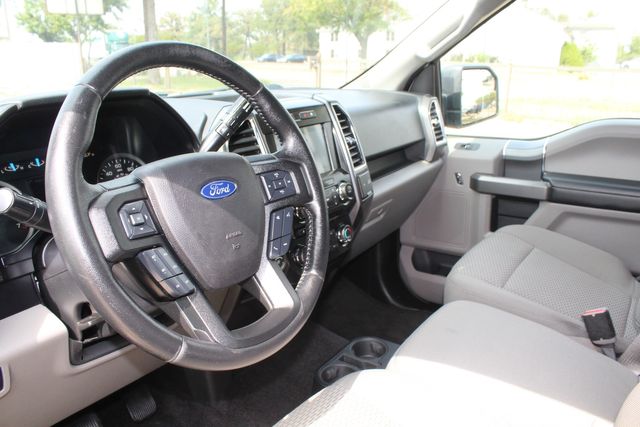 2017 Ford F-150 Crew Cab 4X4 XLT | Irving, Texas | Lonestar Automart Inc. 2017 Ford F-150 Crew Cab 4X4 XLT | Irving, Texas | Lonestar Automart Inc.