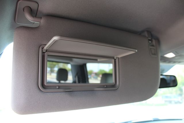 2017 Ford F-150 Crew Cab 4X4 XLT | Irving, Texas | Lonestar Automart Inc. 2017 Ford F-150 Crew Cab 4X4 XLT | Irving, Texas | Lonestar Automart Inc.