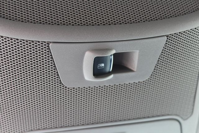 2017 Ford F-150 Crew Cab 4X4 XLT | Irving, Texas | Lonestar Automart Inc. 2017 Ford F-150 Crew Cab 4X4 XLT | Irving, Texas | Lonestar Automart Inc.