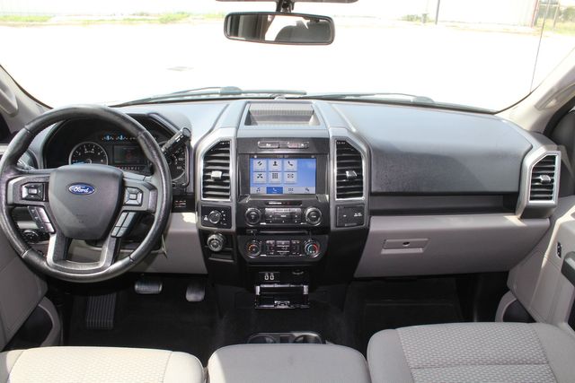 2017 Ford F-150 Crew Cab 4X4 XLT | Irving, Texas | Lonestar Automart Inc. 2017 Ford F-150 Crew Cab 4X4 XLT | Irving, Texas | Lonestar Automart Inc.