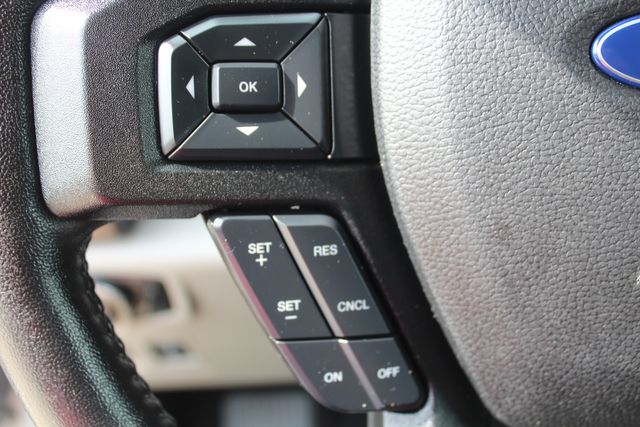 2017 Ford F-150 Crew Cab 4X4 XLT | Irving, Texas | Lonestar Automart Inc. 2017 Ford F-150 Crew Cab 4X4 XLT | Irving, Texas | Lonestar Automart Inc.