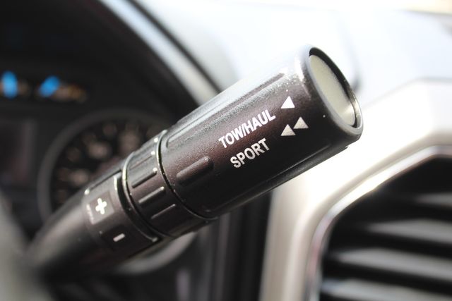 2017 Ford F-150 Crew Cab 4X4 XLT | Irving, Texas | Lonestar Automart Inc. 2017 Ford F-150 Crew Cab 4X4 XLT | Irving, Texas | Lonestar Automart Inc.