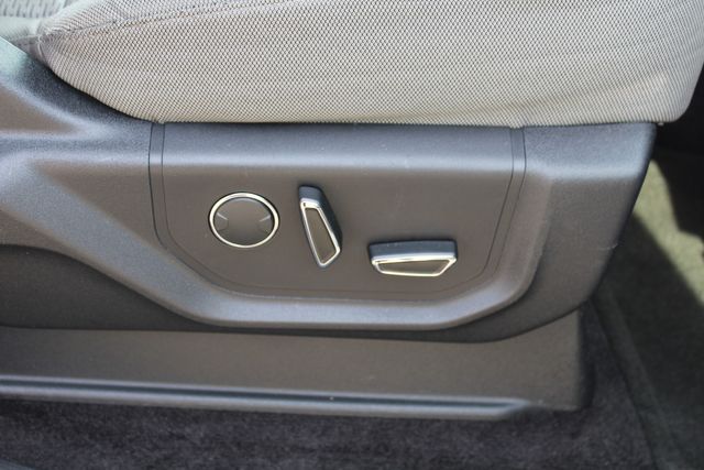 2017 Ford F-150 Crew Cab 4X4 XLT | Irving, Texas | Lonestar Automart Inc. 2017 Ford F-150 Crew Cab 4X4 XLT | Irving, Texas | Lonestar Automart Inc.