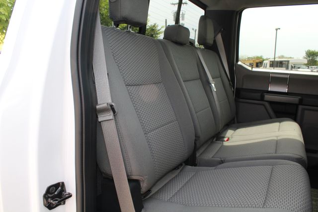 2017 Ford F-150 Crew Cab 4X4 XLT | Irving, Texas | Lonestar Automart Inc. 2017 Ford F-150 Crew Cab 4X4 XLT | Irving, Texas | Lonestar Automart Inc.