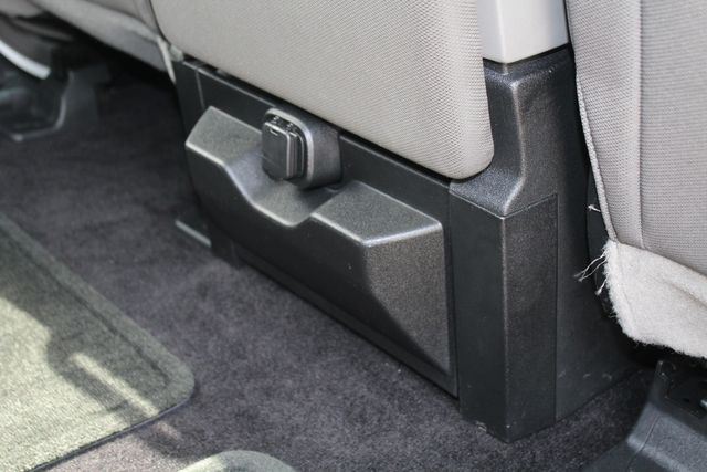 2017 Ford F-150 Crew Cab 4X4 XLT | Irving, Texas | Lonestar Automart Inc. 2017 Ford F-150 Crew Cab 4X4 XLT | Irving, Texas | Lonestar Automart Inc.