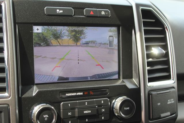 2017 Ford F-150 Crew Cab 4X4 XLT | Irving, Texas | Lonestar Automart Inc. 2017 Ford F-150 Crew Cab 4X4 XLT | Irving, Texas | Lonestar Automart Inc.