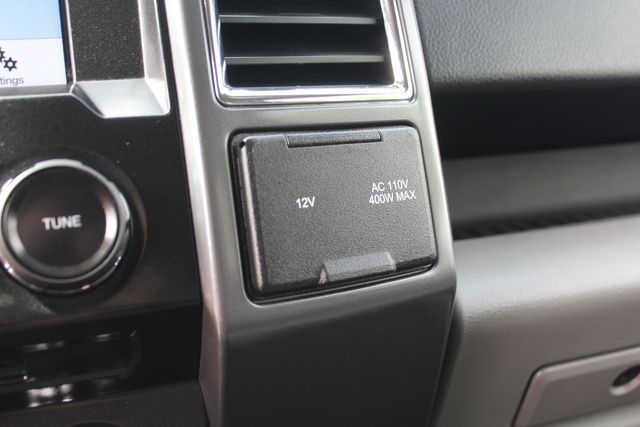 2017 Ford F-150 Crew Cab 4X4 XLT | Irving, Texas | Lonestar Automart Inc. 2017 Ford F-150 Crew Cab 4X4 XLT | Irving, Texas | Lonestar Automart Inc.