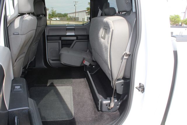 2017 Ford F-150 Crew Cab 4X4 XLT | Irving, Texas | Lonestar Automart Inc. 2017 Ford F-150 Crew Cab 4X4 XLT | Irving, Texas | Lonestar Automart Inc.