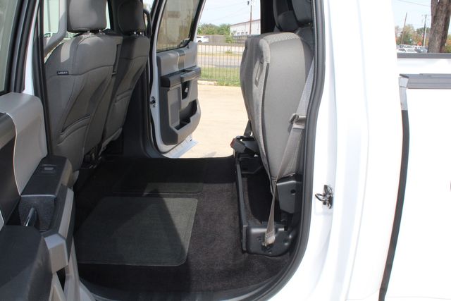 2017 Ford F-150 Crew Cab 4X4 XLT | Irving, Texas | Lonestar Automart Inc. 2017 Ford F-150 Crew Cab 4X4 XLT | Irving, Texas | Lonestar Automart Inc.