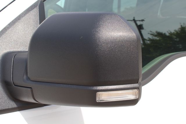 2017 Ford F-150 Crew Cab 4X4 XLT | Irving, Texas | Lonestar Automart Inc. 2017 Ford F-150 Crew Cab 4X4 XLT | Irving, Texas | Lonestar Automart Inc.