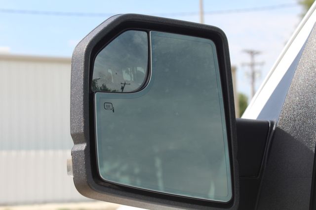 2017 Ford F-150 Crew Cab 4X4 XLT | Irving, Texas | Lonestar Automart Inc. 2017 Ford F-150 Crew Cab 4X4 XLT | Irving, Texas | Lonestar Automart Inc.