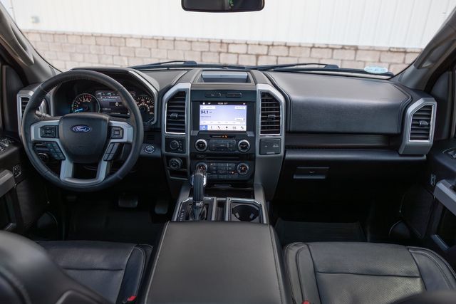 2017 Ford F-150 Lariat w/ 4x4, 5.0L V8, Heated & Cooled Seats