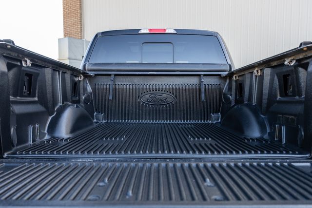 2017 Ford F-150 Lariat w/ 4x4, 5.0L V8, Heated & Cooled Seats