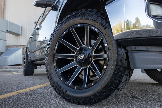 2017 Ford F-150 Lariat w/ 4x4, 5.0L V8, Heated & Cooled Seats