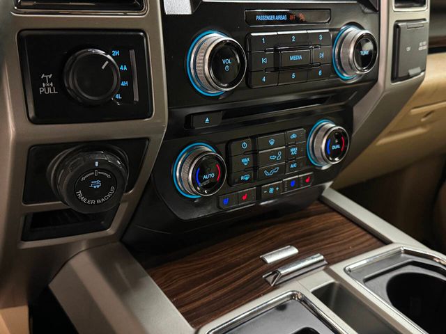 2017 Ford F-150 Lariat 4x4 4dr SuperCrew 5.5 ft. SB | Houston, TX | Houston Auto Credit 2017 Ford F-150 Lariat 4x4 4dr SuperCrew 5.5 ft. SB | Houston, TX | Houston Auto Credit