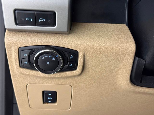 2017 Ford F-150 Lariat 4x4 4dr SuperCrew 5.5 ft. SB | Houston, TX | Houston Auto Credit 2017 Ford F-150 Lariat 4x4 4dr SuperCrew 5.5 ft. SB | Houston, TX | Houston Auto Credit