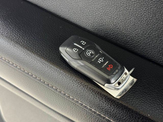 2017 Ford F-150 Lariat 4x2 4dr SuperCrew 6.5 ft. SB | Houston, TX | Houston Auto Credit 2017 Ford F-150 Lariat 4x2 4dr SuperCrew 6.5 ft. SB | Houston, TX | Houston Auto Credit