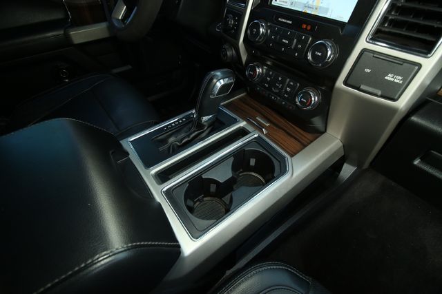 2017 Ford F-150 Lariat SuperCrew 5.5-ft. Bed 4WD | San Antonio, TX | R&L Certified Auto Group 2017 Ford F-150 Lariat SuperCrew 5.5-ft. Bed 4WD | San Antonio, TX | R&L Certified Auto Group