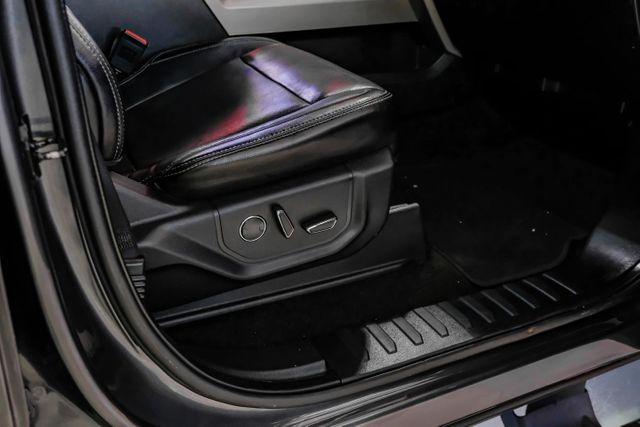 2017 Ford F-250 Super Duty Lariat | Addison, TX | Mr Car Guys