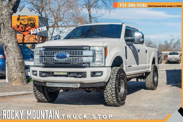 2017 Ford F-250 Super Duty Platinum FX4 / CLEAN CARFAX / LOADED W/ UPGRADES | Austin, TX | Rocky Mountain Truck Stop Austin