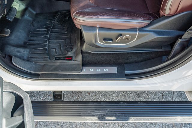 2017 Ford F-250 Super Duty Platinum FX4 / CLEAN CARFAX / LOADED W/ UPGRADES | Austin, TX | Rocky Mountain Truck Stop Austin