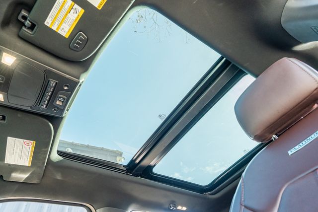 2017 Ford F-250 Super Duty Platinum FX4 / CLEAN CARFAX / LOADED W/ UPGRADES | Austin, TX | Rocky Mountain Truck Stop Austin