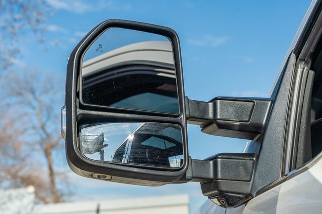 2017 Ford F-250 Super Duty Platinum FX4 / CLEAN CARFAX / LOADED W/ UPGRADES | Austin, TX | Rocky Mountain Truck Stop Austin