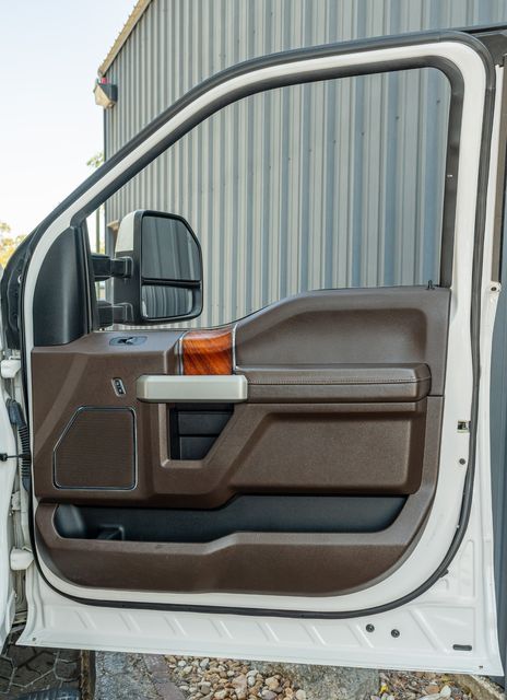 2017 Ford F-250 Super Duty Crew Cab King Ranch Ultimate FX4 / ONE TEXAS OWNER | Austin, TX | Rocky Mountain Truck Stop Austin 2017 Ford F-250 Super Duty Crew Cab King Ranch Ultimate FX4 / ONE TEXAS OWNER | Austin, TX | Rocky Mountain Truck Stop Austin