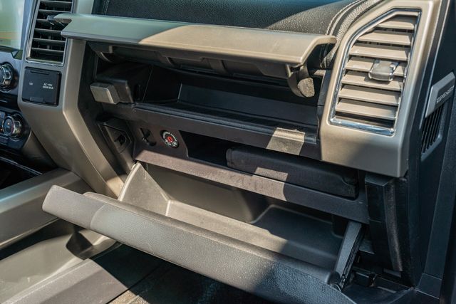 2017 Ford F-250 Super Duty Lariat CREW CAB FX4 4X4 / 6.7L DIESEL TEXAS OWNED | Austin, TX | Rocky Mountain Truck Stop Austin 2017 Ford F-250 Super Duty Lariat CREW CAB FX4 4X4 / 6.7L DIESEL TEXAS OWNED | Austin, TX | Rocky Mountain Truck Stop Austin