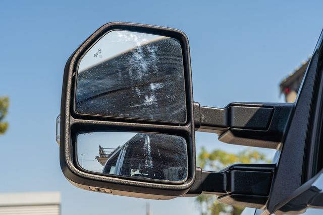 2017 Ford F-250 Super Duty Lariat CREW CAB FX4 4X4 / 6.7L DIESEL TEXAS OWNED | Austin, TX | Rocky Mountain Truck Stop Austin 2017 Ford F-250 Super Duty Lariat CREW CAB FX4 4X4 / 6.7L DIESEL TEXAS OWNED | Austin, TX | Rocky Mountain Truck Stop Austin