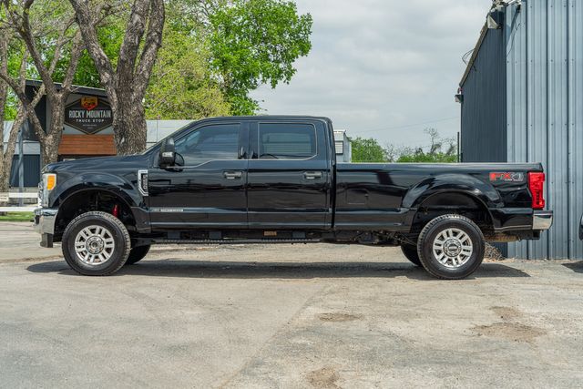 2017 Ford F-250 Super Duty XLT CREW CAB 4X4 / TX EDITION / LONG BED / DIESEL | Austin, TX | Rocky Mountain Truck Stop Austin