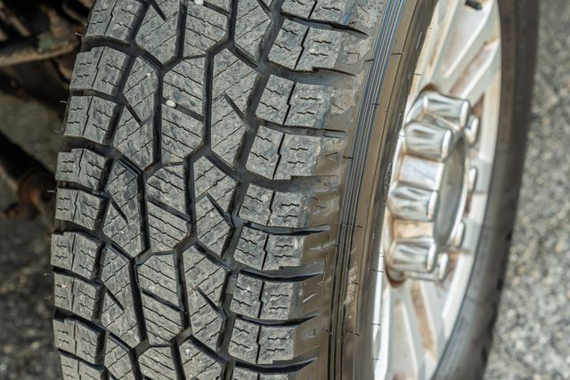 2017 Ford F-250 Super Duty XLT CREW CAB 4X4 / TX EDITION / LONG BED / DIESEL | Austin, TX | Rocky Mountain Truck Stop Austin