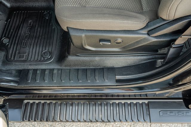 2017 Ford F-250 Super Duty XLT CREW CAB 4X4 / TX EDITION / LONG BED / DIESEL | Austin, TX | Rocky Mountain Truck Stop Austin