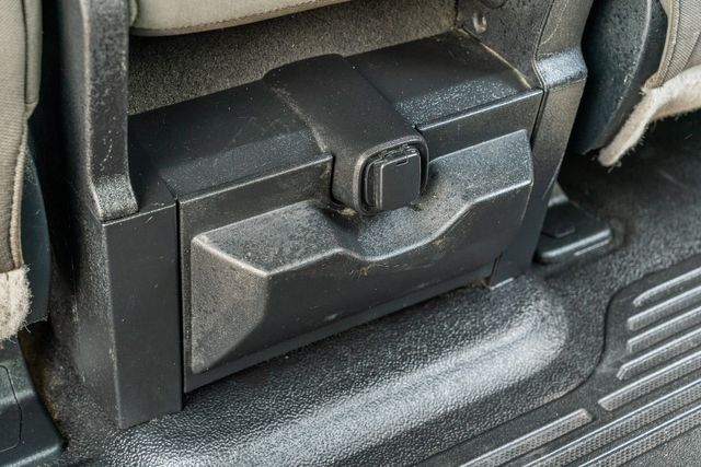 2017 Ford F-250 Super Duty XLT CREW CAB 4X4 / TX EDITION / LONG BED / DIESEL | Austin, TX | Rocky Mountain Truck Stop Austin