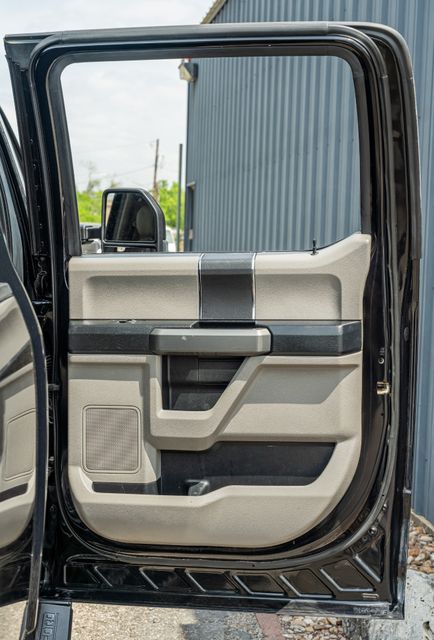 2017 Ford F-250 Super Duty XLT CREW CAB 4X4 / TX EDITION / LONG BED / DIESEL | Austin, TX | Rocky Mountain Truck Stop Austin