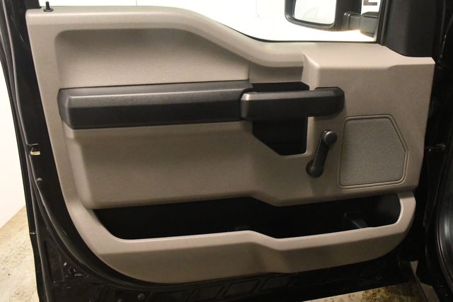 2017 Ford F-250 Super Duty XL w/ Knapheide Utility Body | Branford, CT | Sound Auto Wholesalers