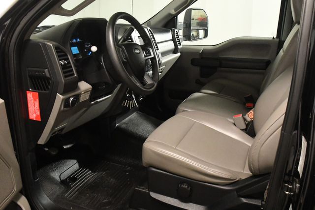 2017 Ford F-250 Super Duty XL w/ Knapheide Utility Body | Branford, CT | Sound Auto Wholesalers 2017 Ford F-250 Super Duty XL w/ Knapheide Utility Body | Branford, CT | Sound Auto Wholesalers