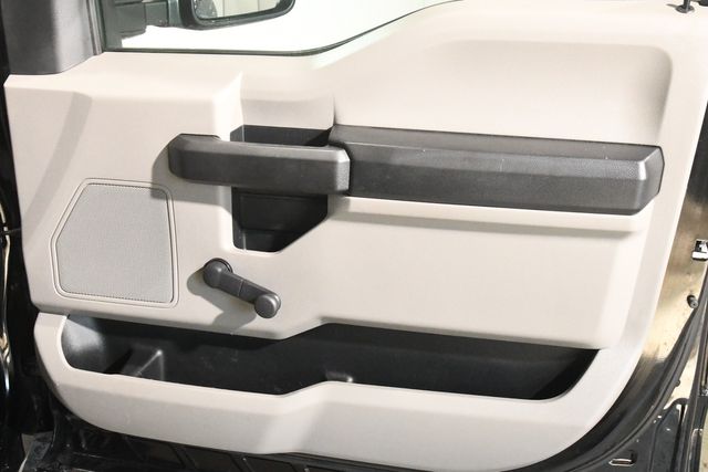 2017 Ford F-250 Super Duty XL w/ Knapheide Utility Body | Branford, CT | Sound Auto Wholesalers