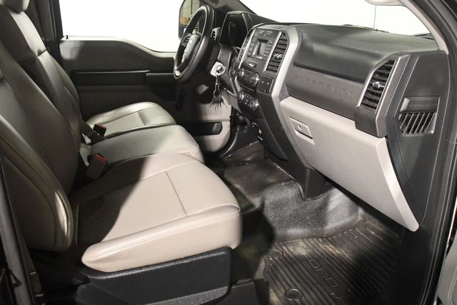 2017 Ford F-250 Super Duty XL w/ Knapheide Utility Body | Branford, CT | Sound Auto Wholesalers 2017 Ford F-250 Super Duty XL w/ Knapheide Utility Body | Branford, CT | Sound Auto Wholesalers
