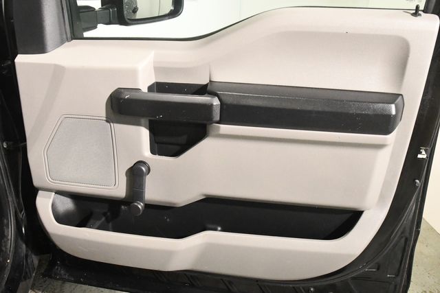 2017 Ford F-250 Super Duty XL w/ Rack Body | Branford, CT | Sound Auto Wholesalers 2017 Ford F-250 Super Duty XL w/ Rack Body | Branford, CT | Sound Auto Wholesalers