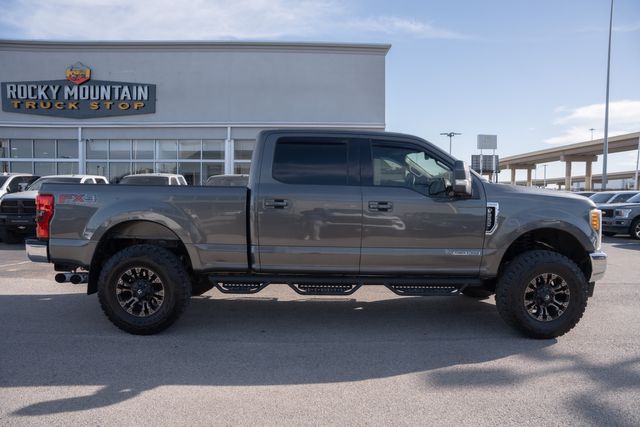 2017 Ford F-250 Super Duty Lariat CREW CAB FX4 W/ UPGRADES / CLEAN CARFAX | Austin, TX | Rocky Mountain Truck Stop Austin