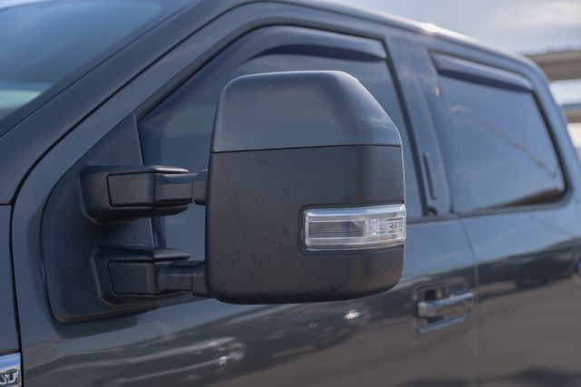 2017 Ford F-250 Super Duty Lariat CREW CAB FX4 W/ UPGRADES / CLEAN CARFAX | Austin, TX | Rocky Mountain Truck Stop Austin