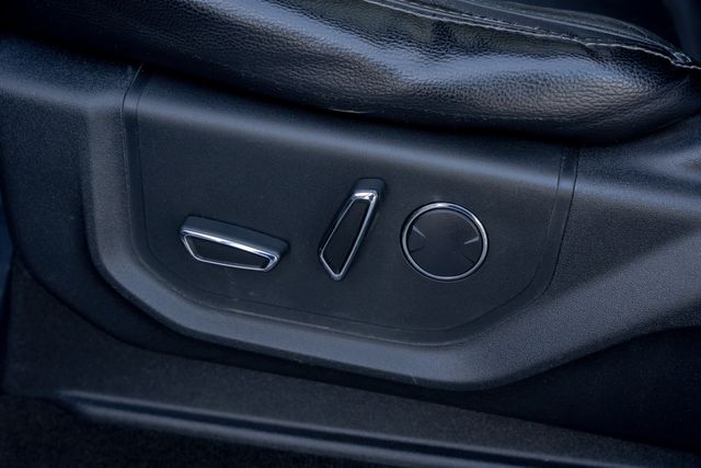 2017 Ford F-250 Super Duty Lariat CREW CAB FX4 W/ UPGRADES / CLEAN CARFAX | Austin, TX | Rocky Mountain Truck Stop Austin