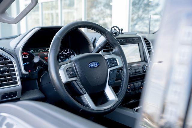 2017 Ford F-250 Super Duty Lariat CREW CAB FX4 W/ UPGRADES / CLEAN CARFAX | Austin, TX | Rocky Mountain Truck Stop Austin