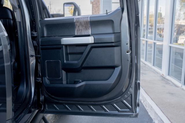 2017 Ford F-250 Super Duty Lariat CREW CAB FX4 W/ UPGRADES / CLEAN CARFAX | Austin, TX | Rocky Mountain Truck Stop Austin