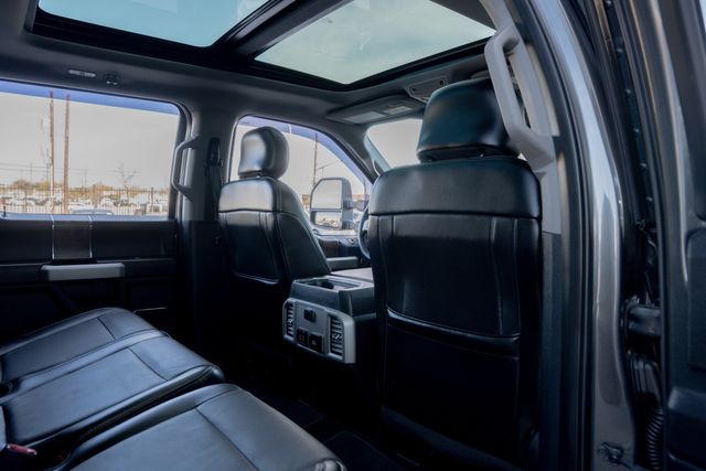 2017 Ford F-250 Super Duty Lariat CREW CAB FX4 W/ UPGRADES / CLEAN CARFAX | Austin, TX | Rocky Mountain Truck Stop Austin