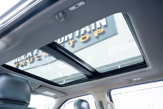 2017 Ford F-250 Super Duty Lariat CREW CAB FX4 W/ UPGRADES / CLEAN CARFAX | Austin, TX | Rocky Mountain Truck Stop Austin